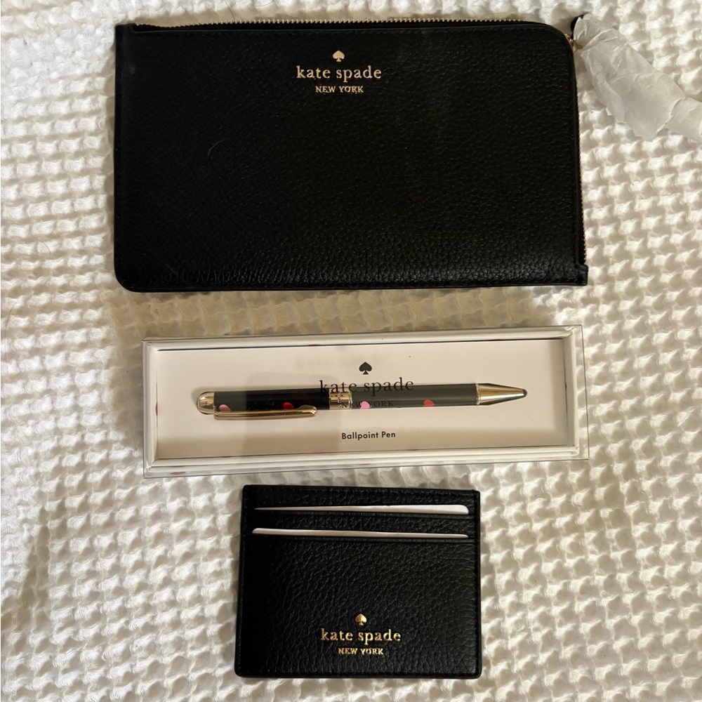 Kate Spade set NWT: Black pebble Leather LUCY wristlet, Card Holder & pen